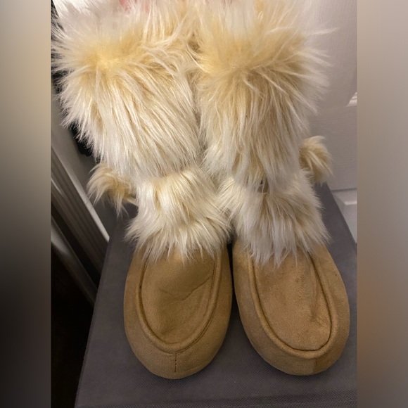 Steve Madden Slipper Booties - Picture 4 of 6